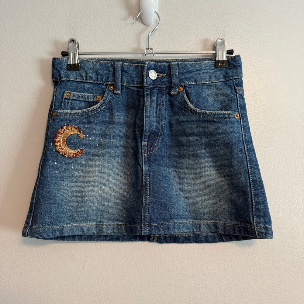 Zara Girls Denim Mini Skirt with Sun Embroidery Size 9